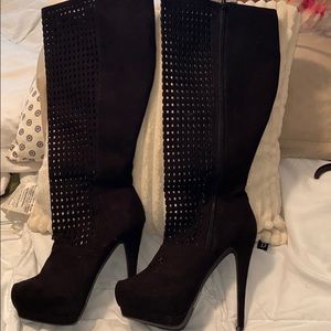 Black Cutout Heeled Boot